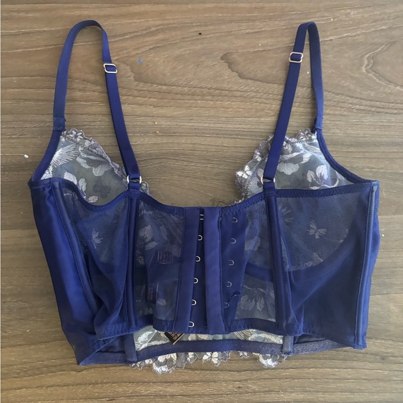 VICTORIA’s SECRET CORSET - Picture 3 of 3